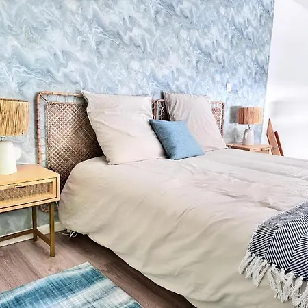 Auror Apartment *
