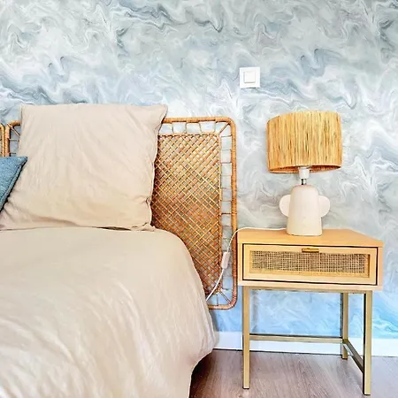 Apartment Auror *